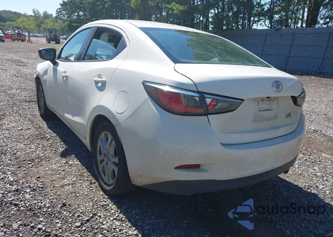 2017 Toyota Yaris Ia z USA, uszkodzony, nr VIN 3MYDLBYV0HY167868